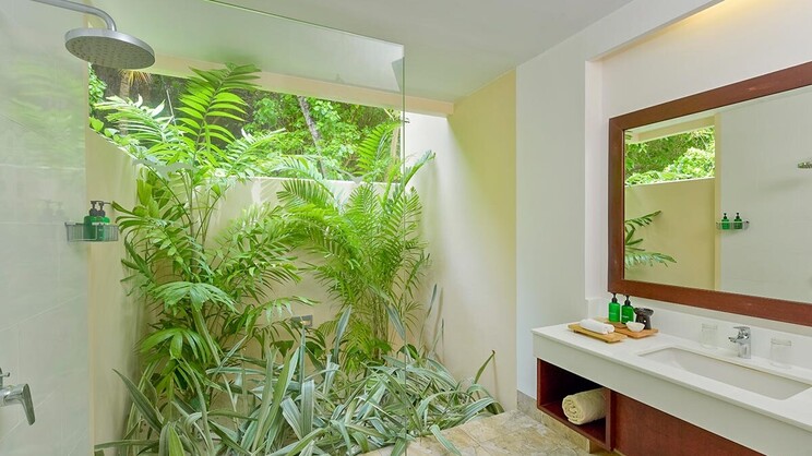 Summer Island Maldives